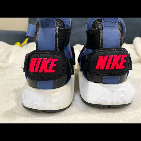 Women’s Nike Air Huarache - Picture 3 of 4